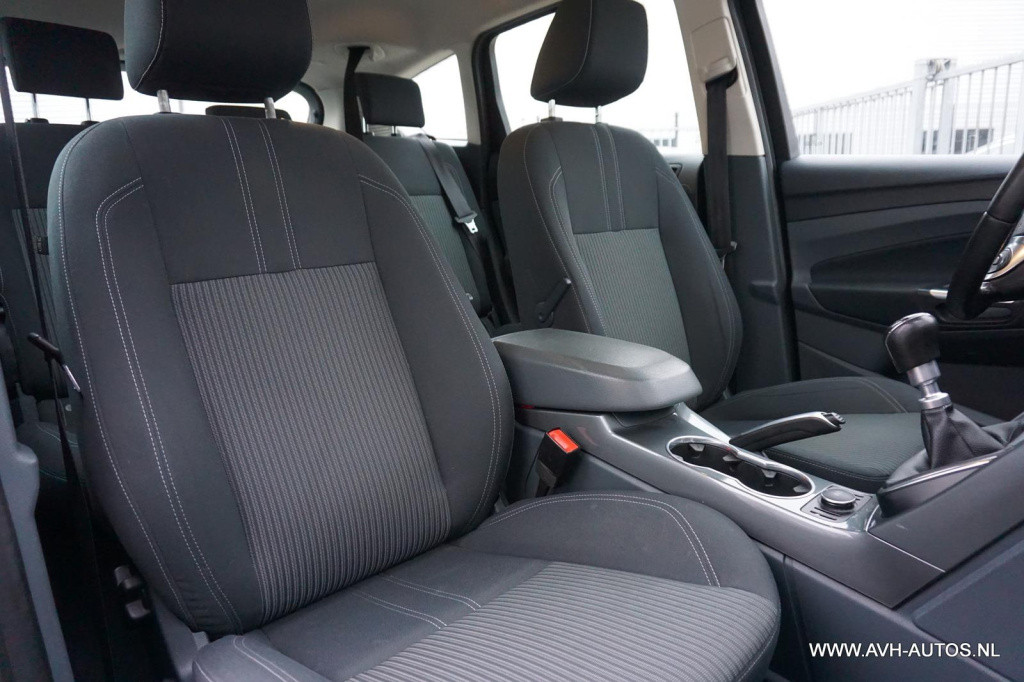 Ford C-max 1.0 titanium