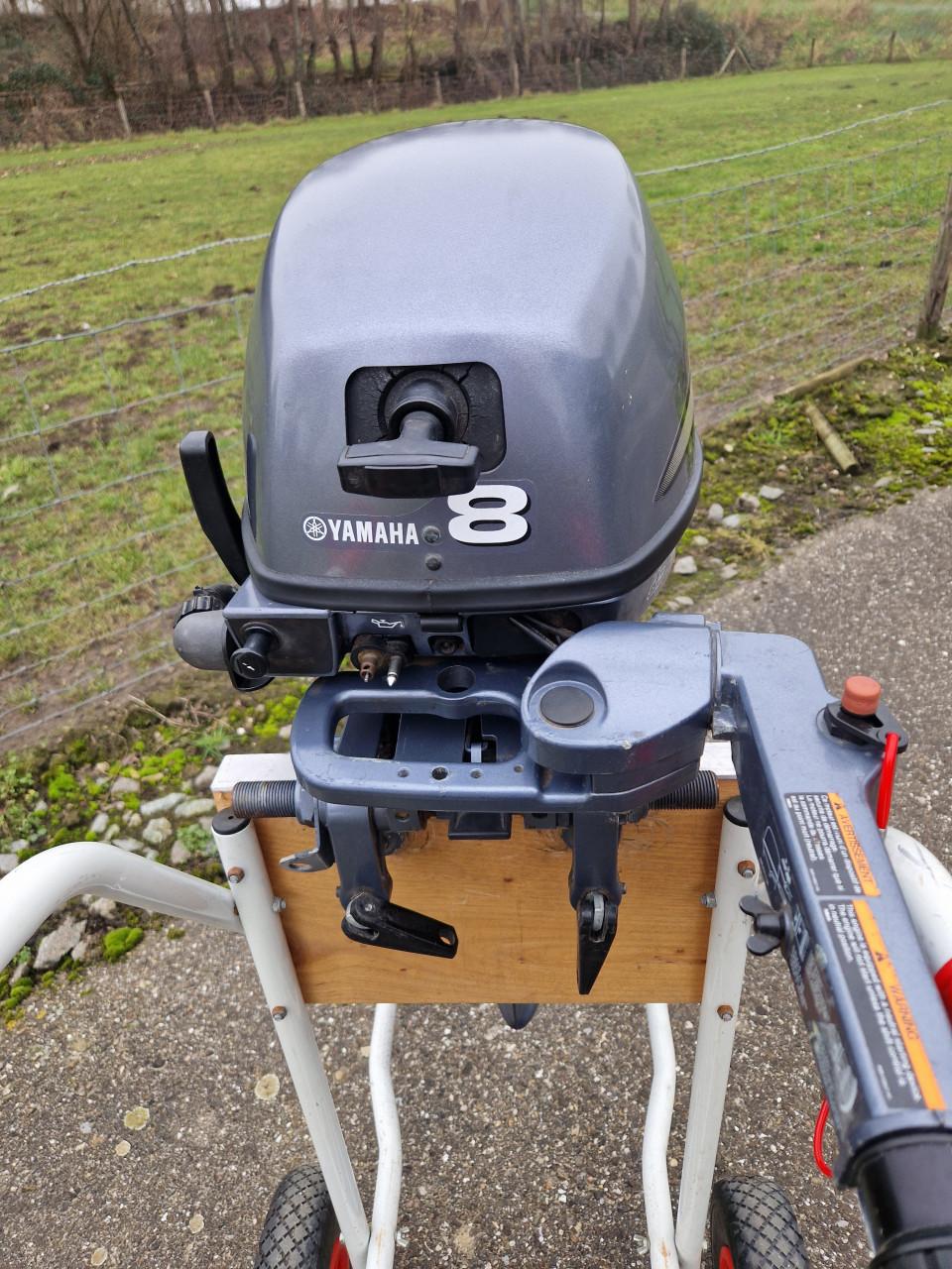 Yamaha 8 pk 4-takt kortstaart 2-cilinder b.j. 2005