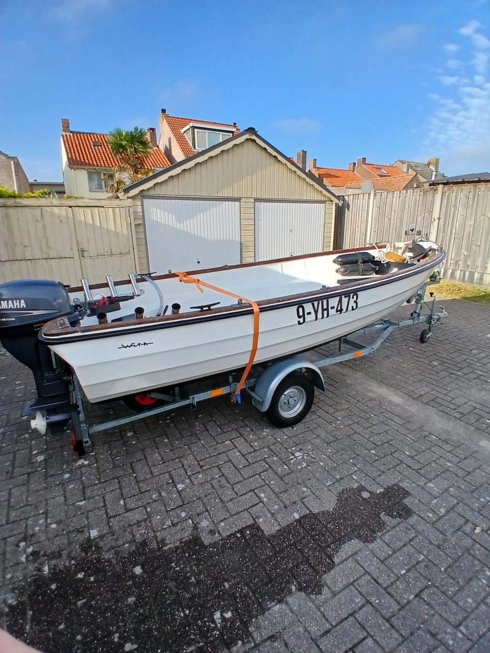 Boot With 480 met yamaha 15pk 4 takt en trailer