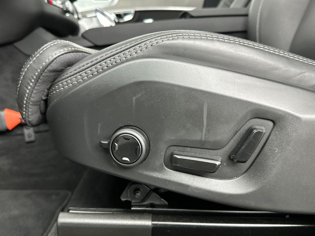 Volvo XC90 t8 455pk recharge ultra dark| b&w audio| trekhaak| luchtvering
