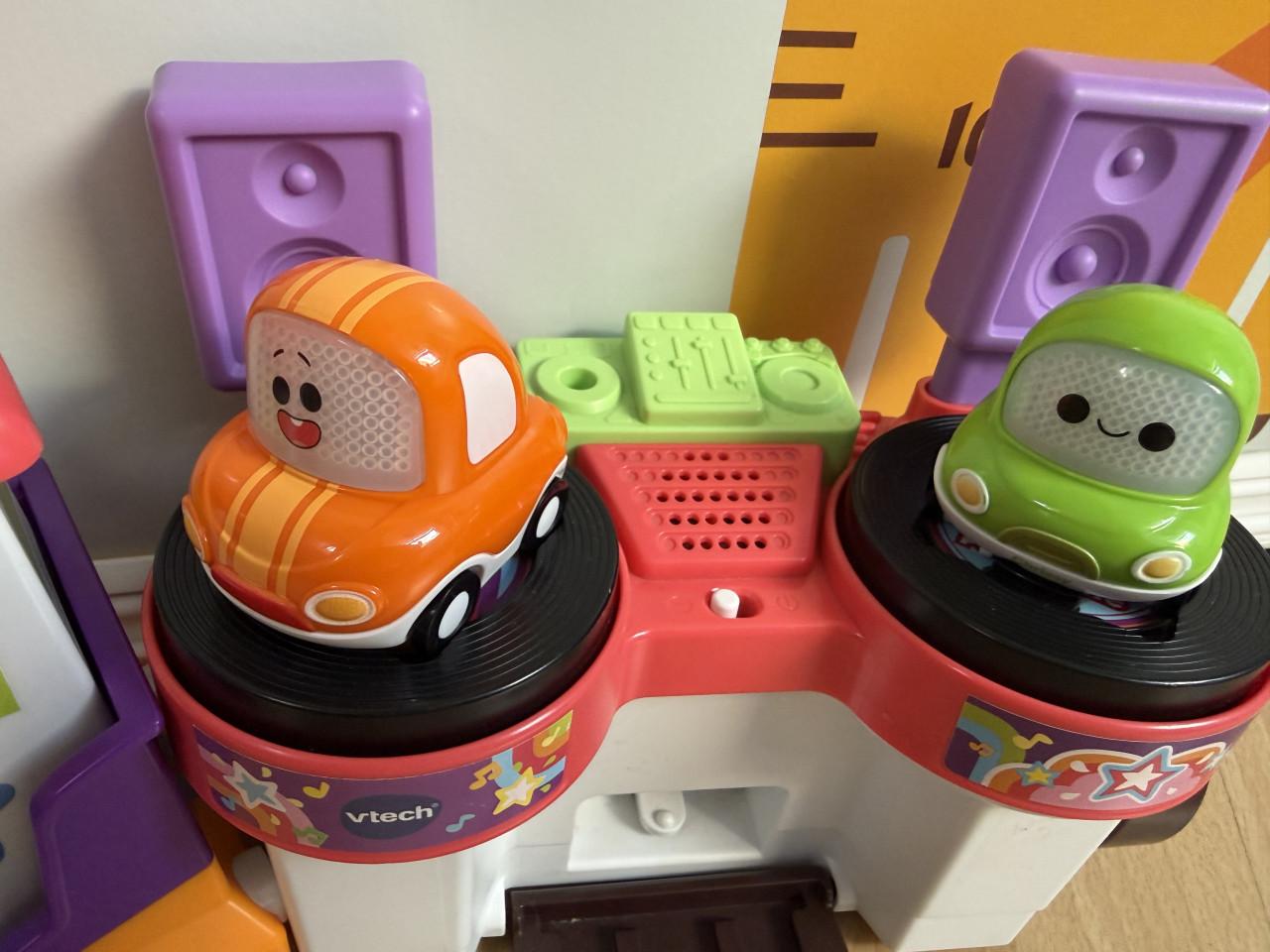 Vtech Cory Carson DJ loco