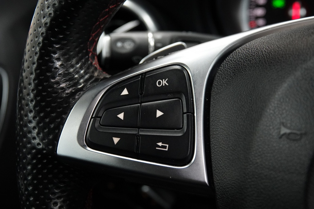 Mercedes-Benz A-Klasse 180 | amg-styling | pano | verkocht