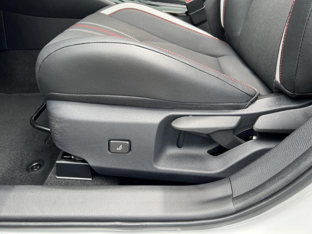 Toyota Corolla Touring Sports 2.0 hybrid gr sport plus | pano | jbl | head 