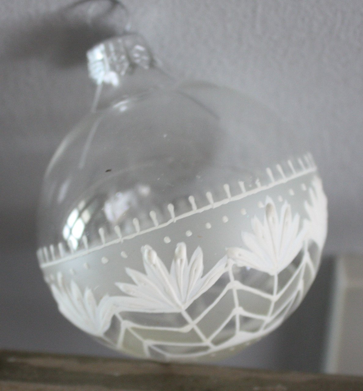 Glazen kerstbal transparant en matte bewerking