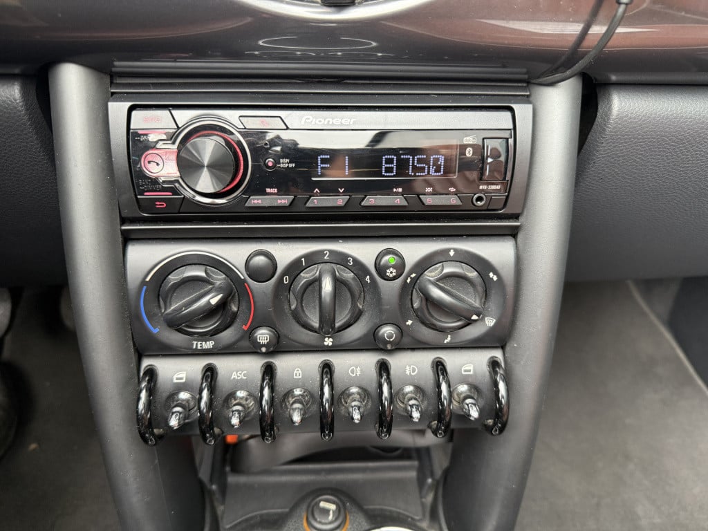 Mini Cooper Cabrio mini 1.6 115pk chili sidewalk