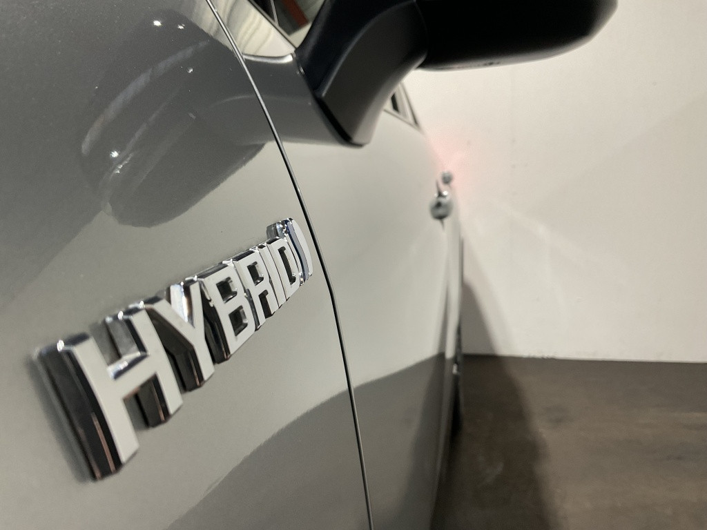 Toyota Rav4 2.5 hybrid awd bi-tone | trekgewicht 1650 kg |