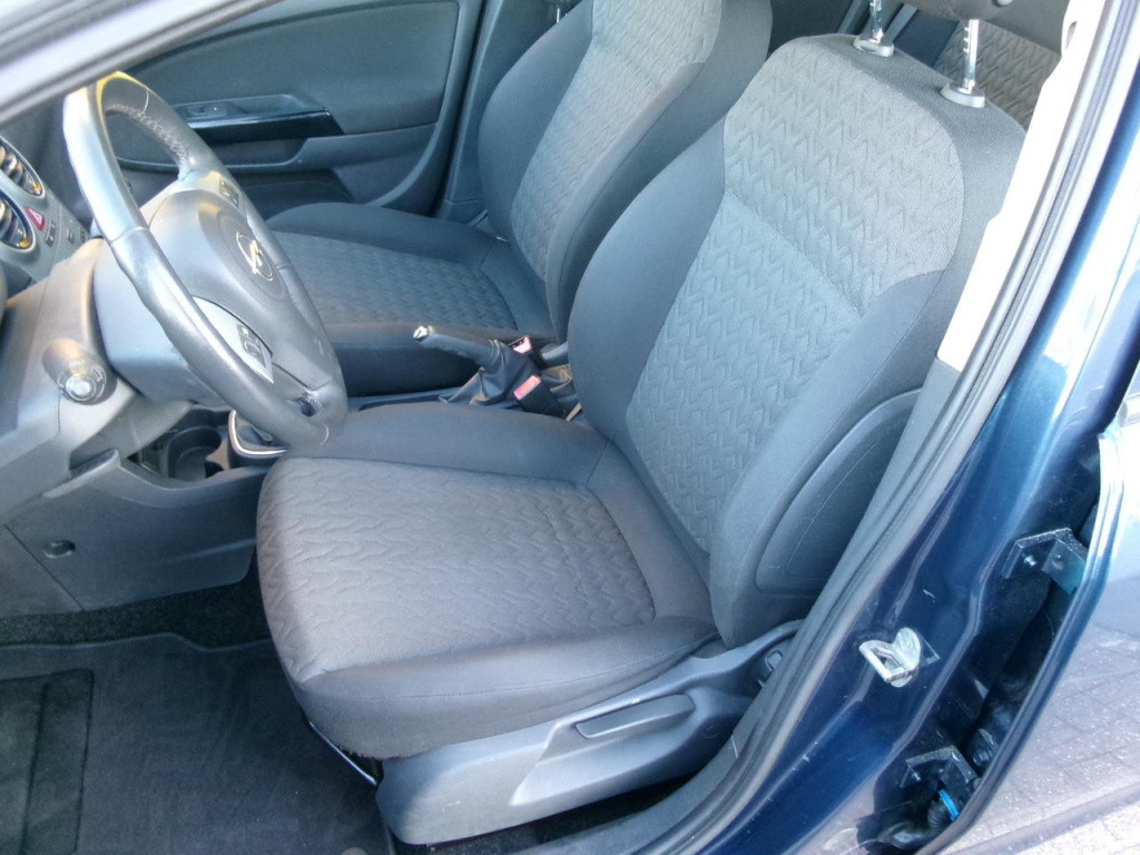 Opel Corsa 1.2-16v airco, cruise-control, trekhaak 5-drs