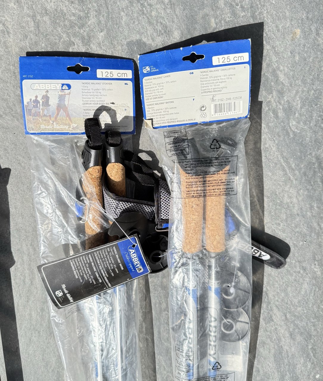 Nieuwe carbon Nordic Walking sticks. 4 paar !
