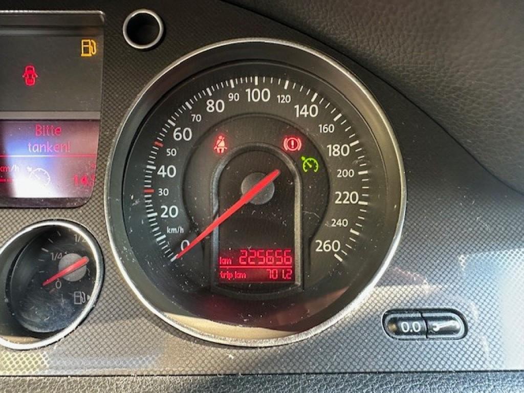 Volkswagen Passat 2.0 fsi comfortline airco navi 6-bak