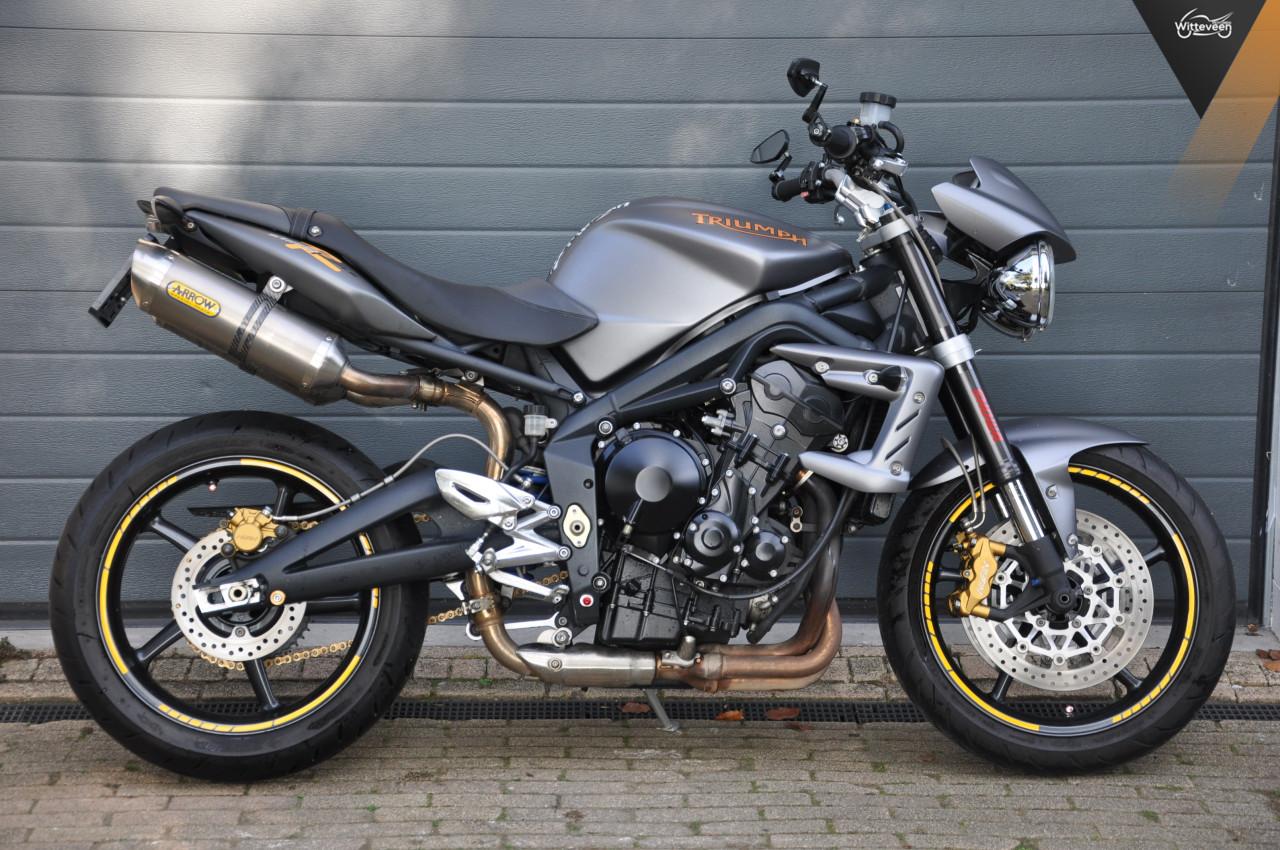 Triumph Street Triple R 675