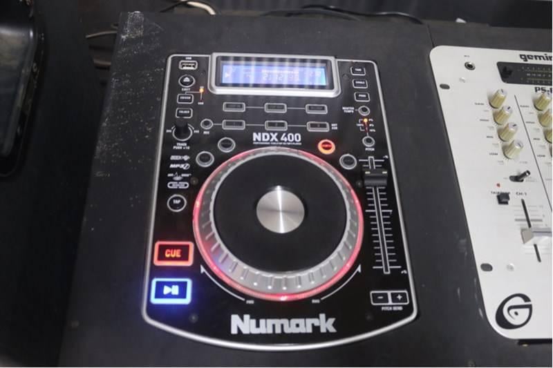 Dj set - mengtafel met leuke snufjes