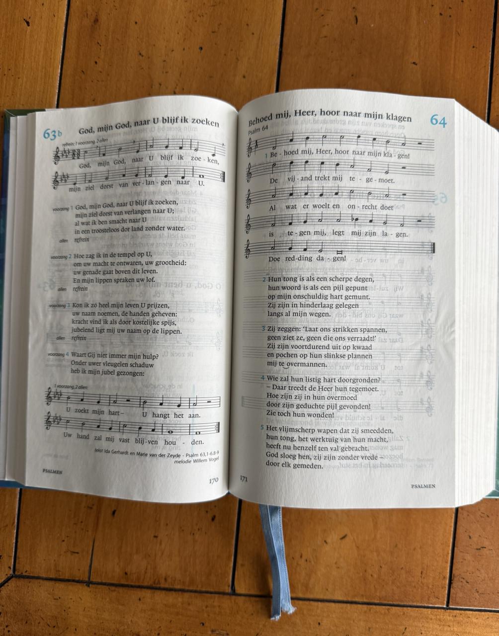 Liedboek ~ Zingen en bidden in huis en kerk
