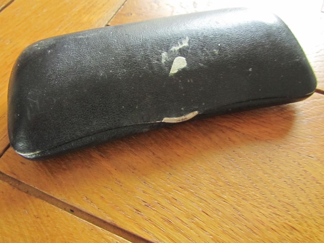 Antiek brilletje met koker