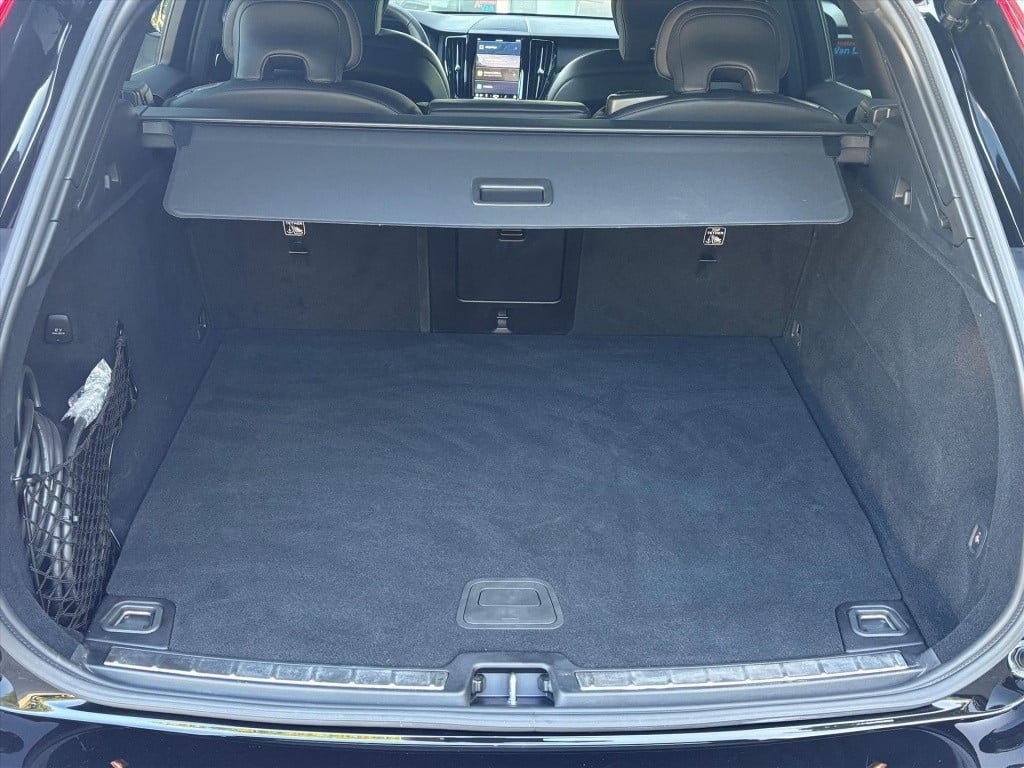Volvo XC60 t6 plug-in hybrid 398pk aut awd ultimate dark| leder| harman kar
