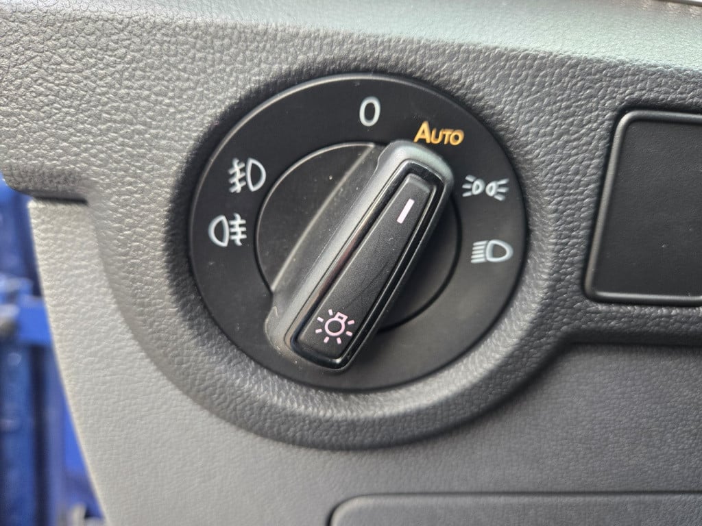 Volkswagen T-cross 1.0 tsi 115pk t-cross life r-design | trekhaak | camera