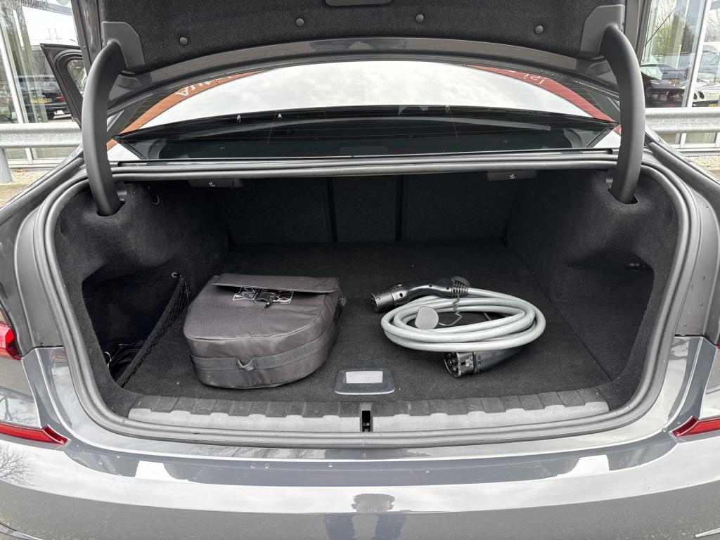 BMW 3-serie 320e m sport business edition plus | m performance | leder | la