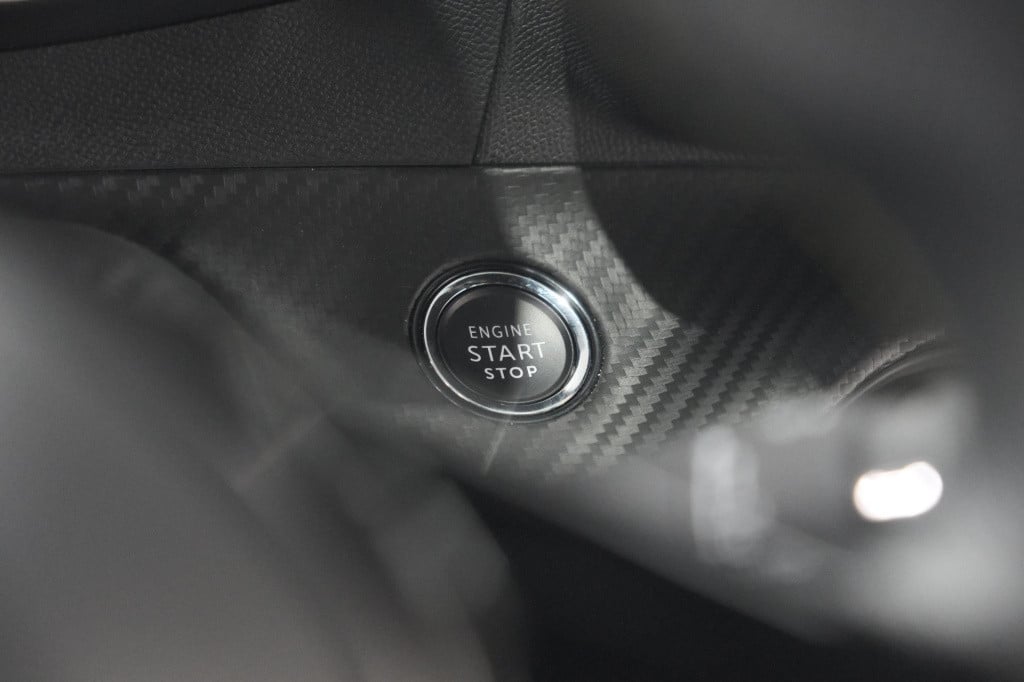 Peugeot 208 puretech 100 gt | camera | adaptieve cruise control | navigatie