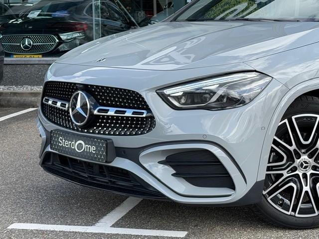 Mercedes-Benz Gla-klasse 200 business solution amg l panoramadak l mbux l m