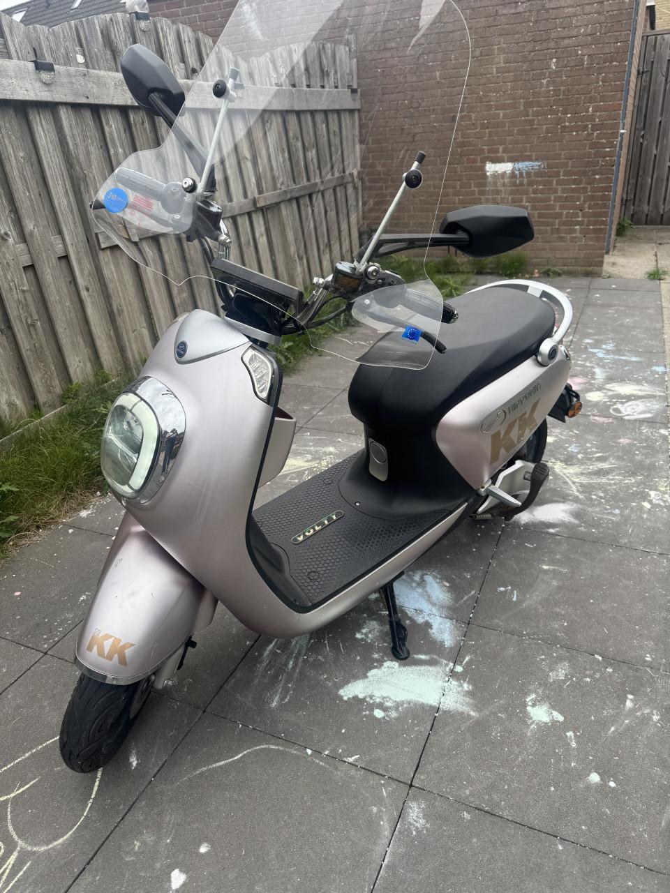 Nippiona Volty scooter elektrisch (2020)