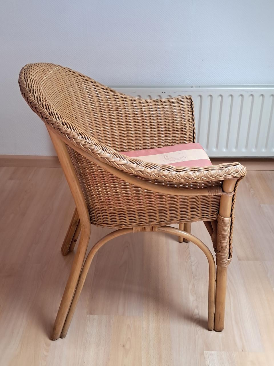 Rieten stoel en tafel setje