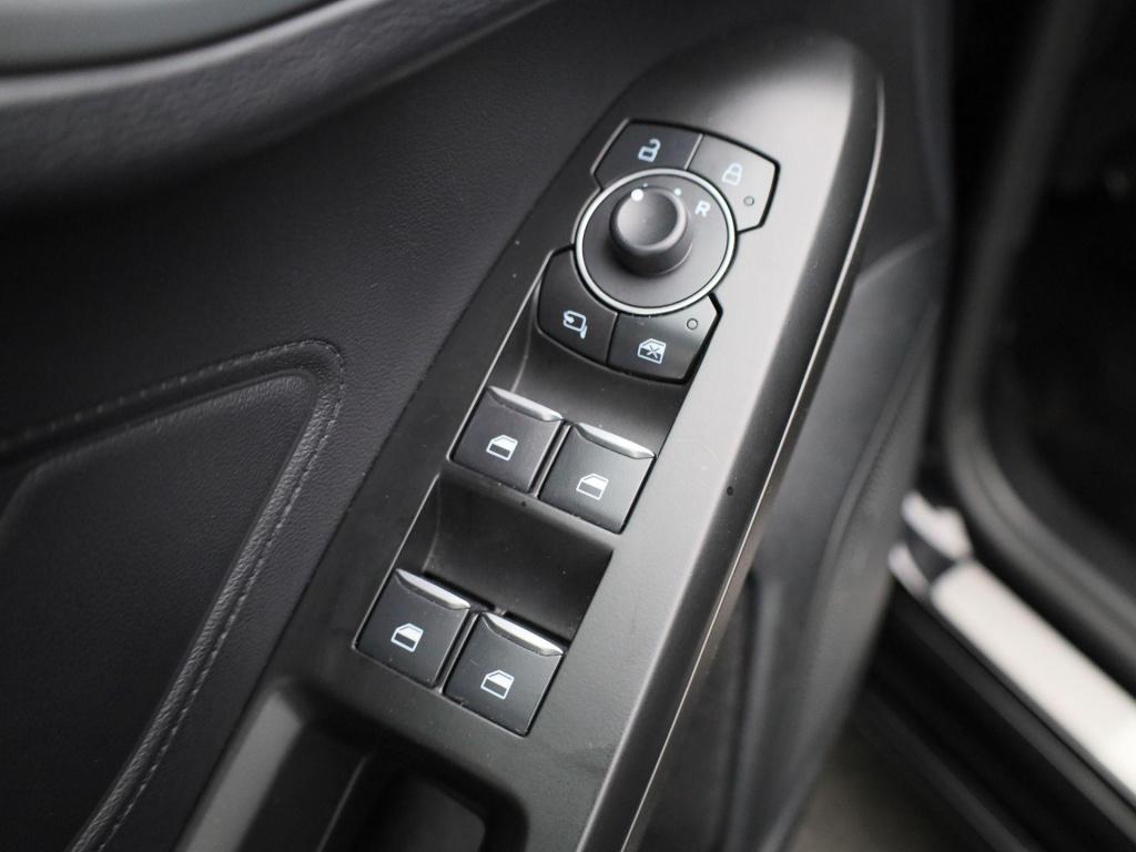 Ford Focus wagon 1.0 ecoboost hybrid st line style | trekhaak | cruise cont