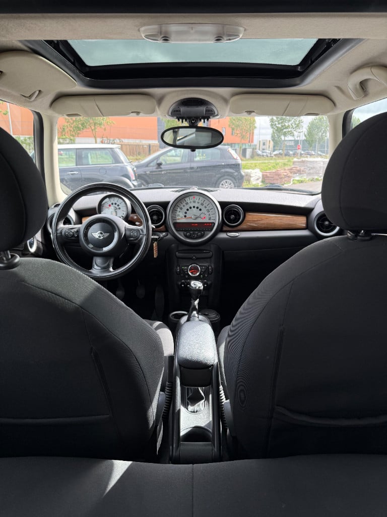 Mini One 1.6 malist - pano - nieuwe koppeling