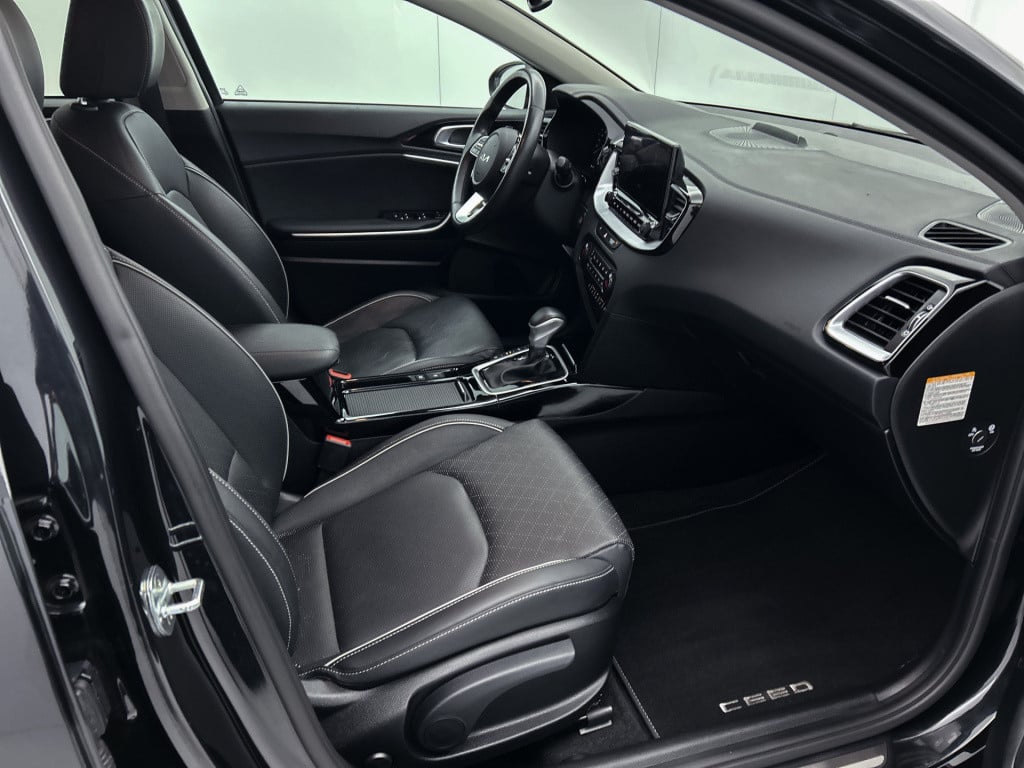 Kia Ceed Sportswagon 1.6 gdi phev executiveline limited go | leder | naviga