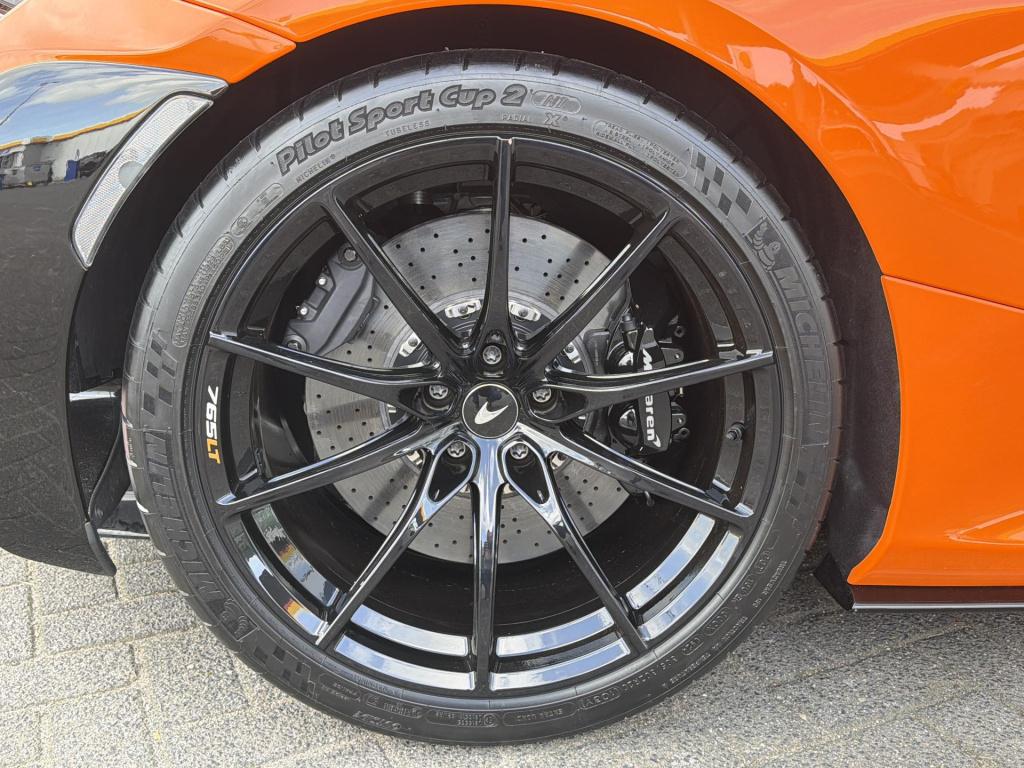 Mclaren 765lt 4.0 v8 mso clubsport pack | senna brakes | full carbon pack |