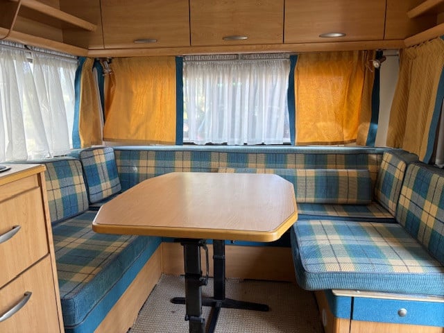 KNAUS SUDWIND 450 - BJ 2002