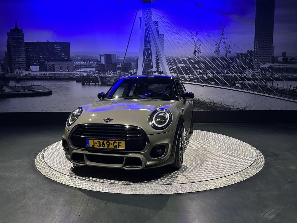 Mini 5-deurs 1.5 cooper 60 years edition *jcw-pakket*led*pano*winterpakket*