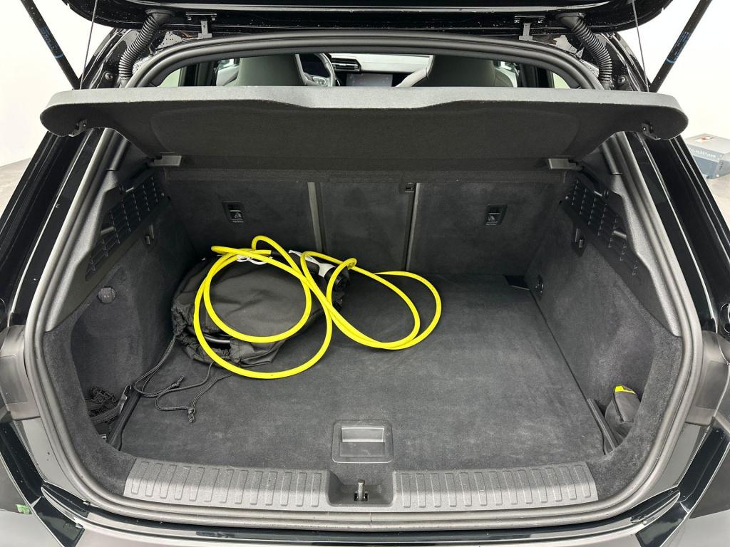 Audi A3 sportback 40 tfsi e advanced edition pano massage acc carplay s-lin