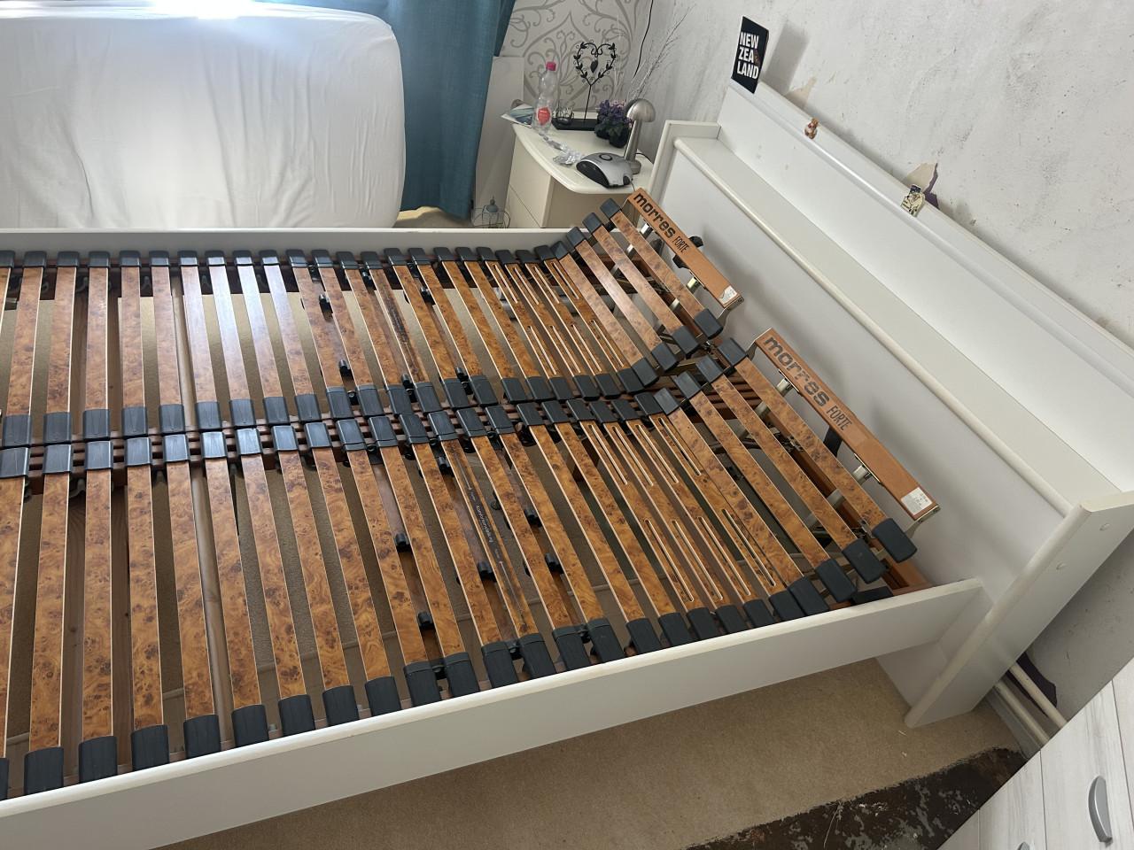 Wit 2 persoonsbed te koop!