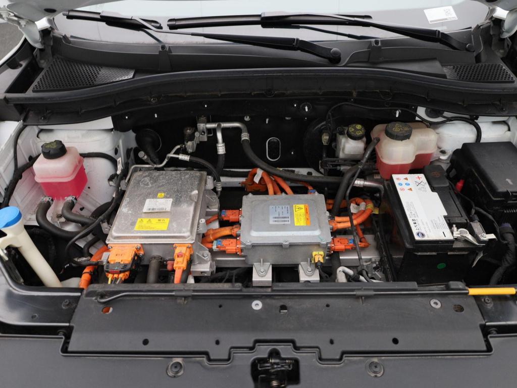 MG Zs Ev long range luxury 70 kwh | automaat | panoramadak | leder | naviga
