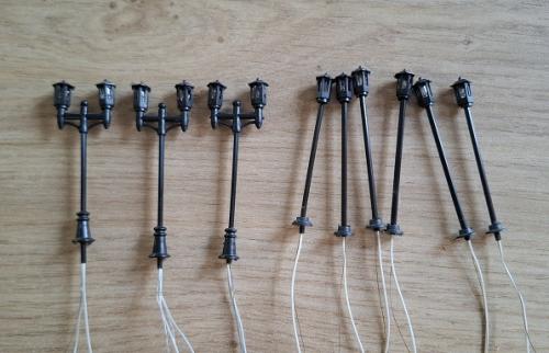 9 Lantaarnpaaltjes N-Spoor 6cm