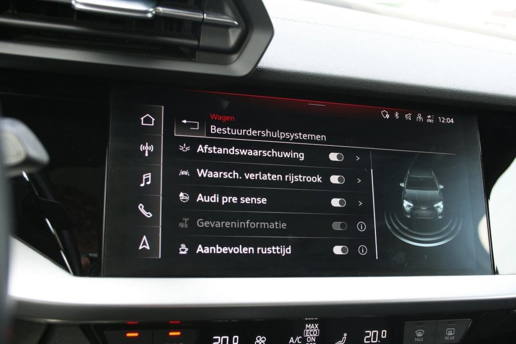 Audi A3 sportback 40 tfsi e s-line / pano / leer / matrix / camera / b&o