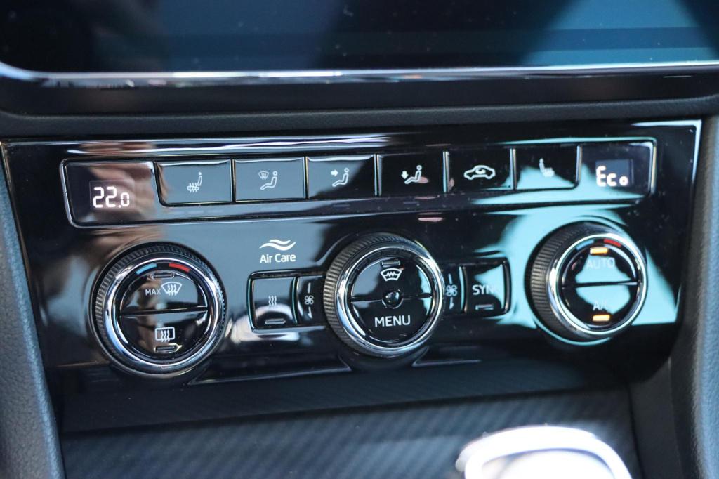 Skoda Superb combi 1.4 tsi iv sportline 218pk dsg6