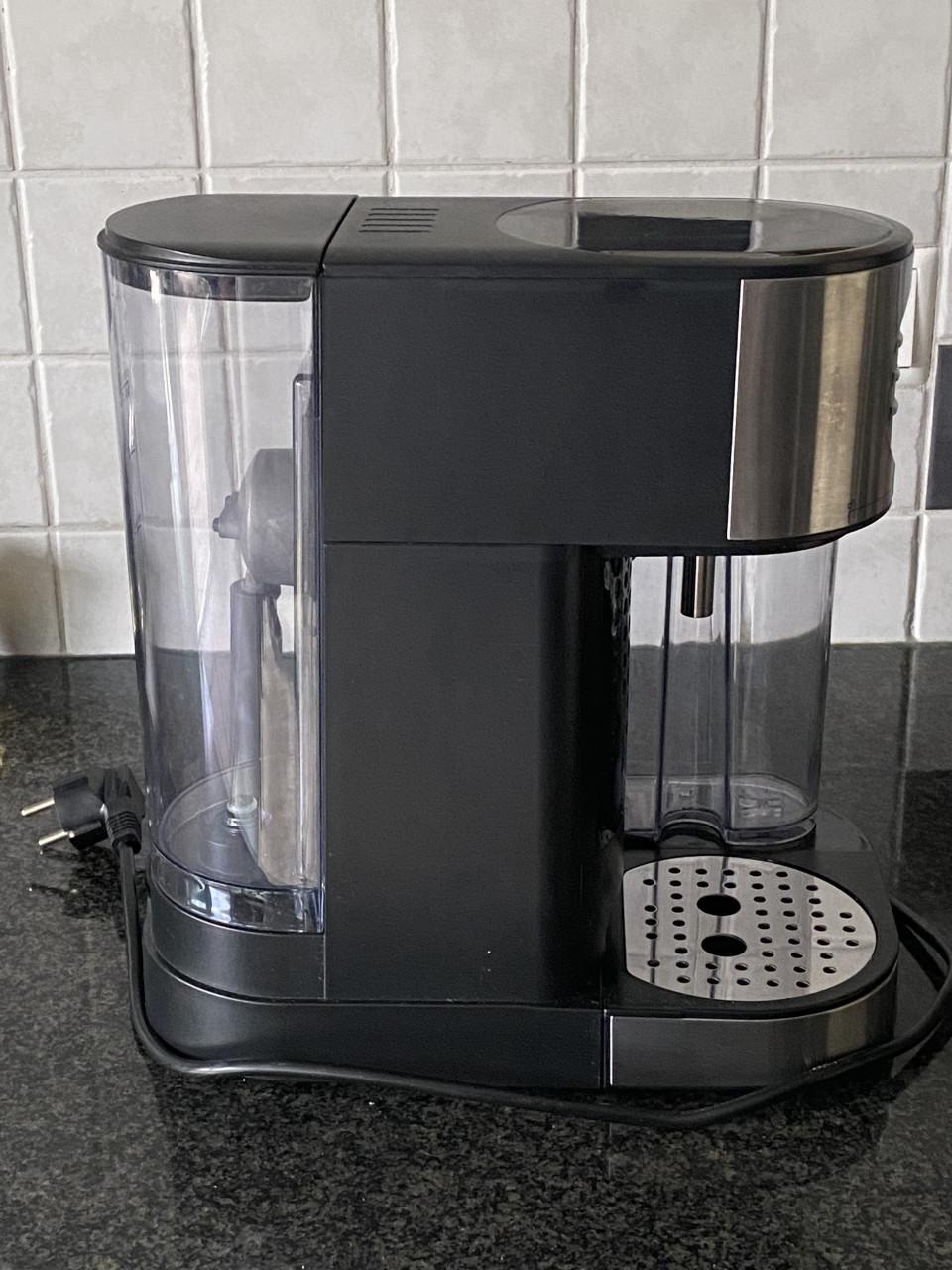 Koffiezetapparaat met melkopschuimer