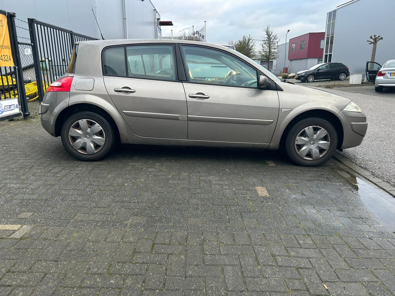 Renault Mégane 1.6-16V Business Line VEEL VOOR WEINIG!