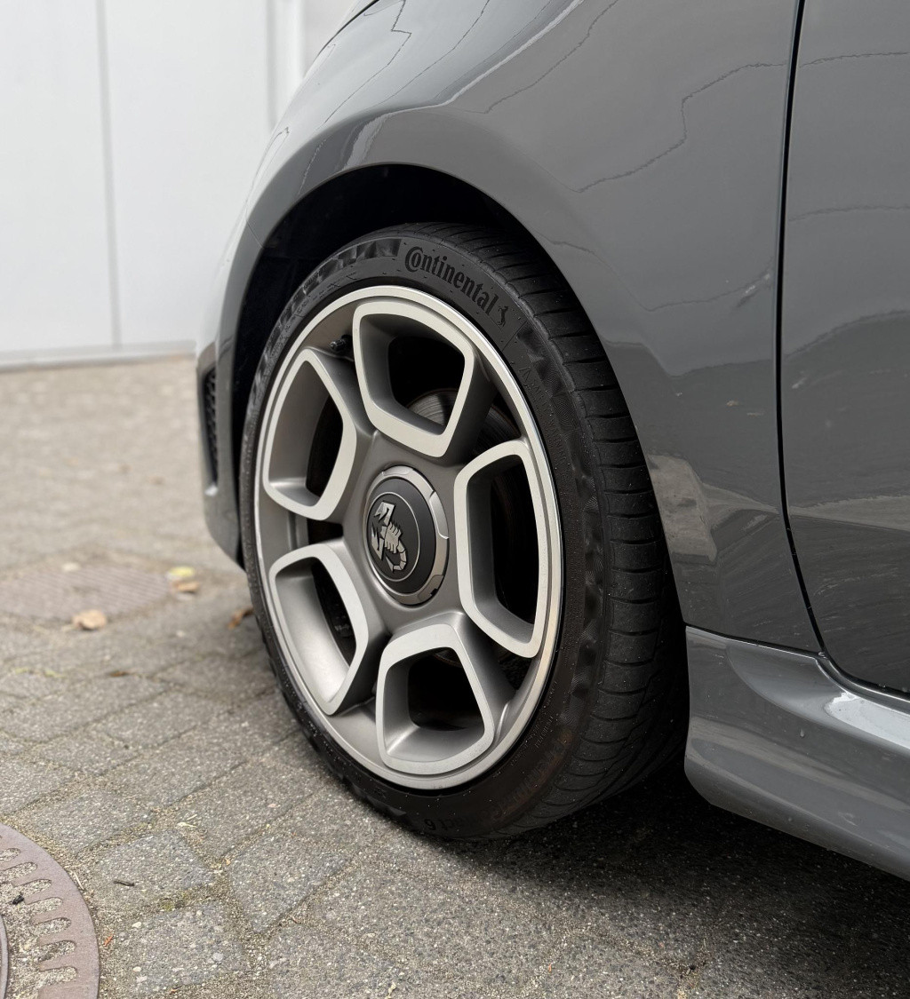 Fiat 500 1.4 t-jet abarth 595