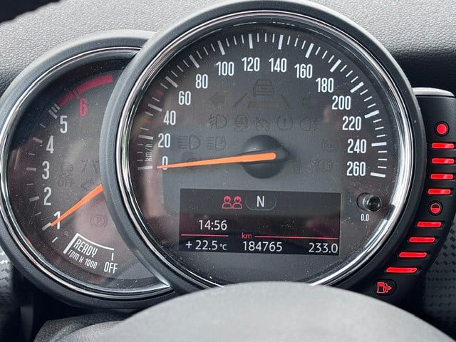 Mooie goed onderhouden Mini cooper cabrio bj2016 km184500