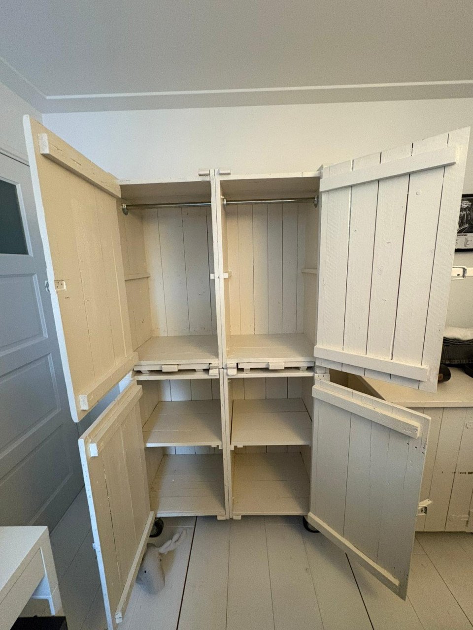 Witte, hele leuke kast(en) van Combitex