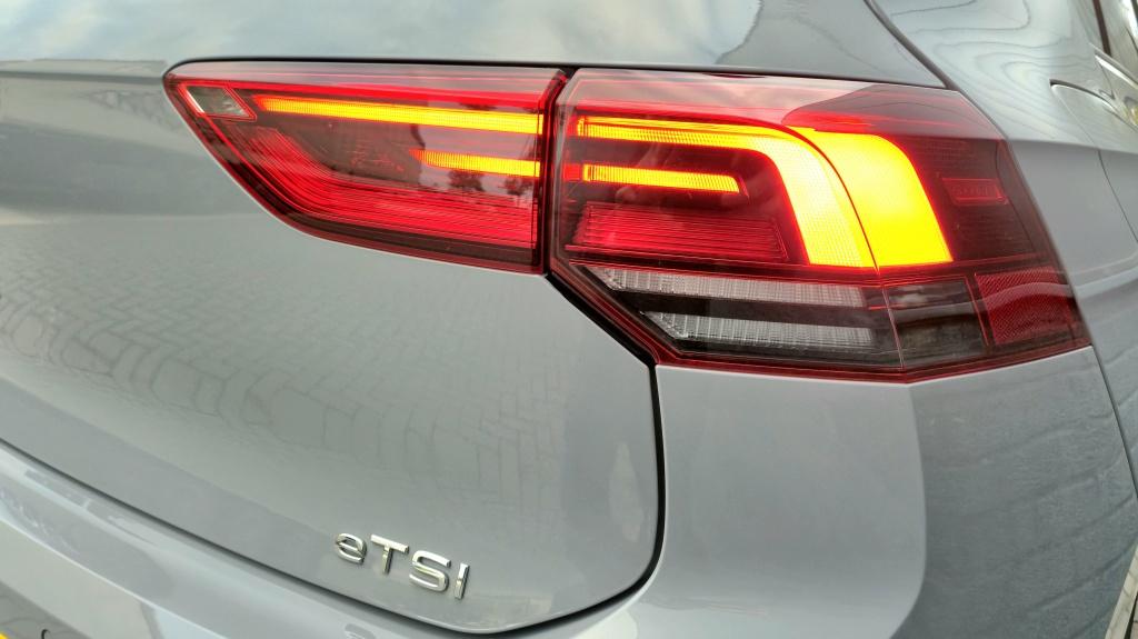 Volkswagen Golf 1.0 etsi life | hybride | keyless | led | automaat | clima 