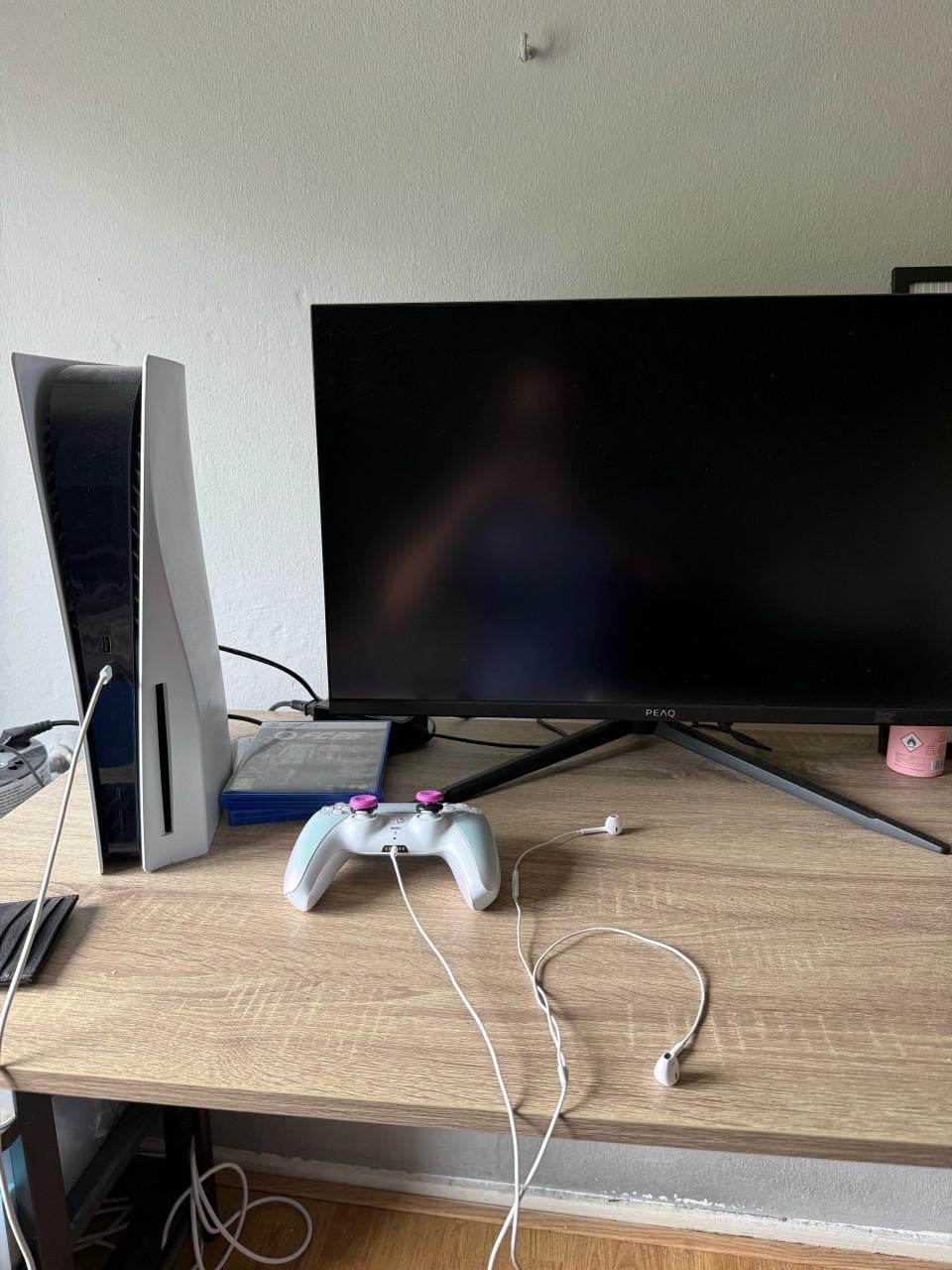 Te Koop: PlayStation 5 Disc Edition (1TB) + 120Hz Monitor