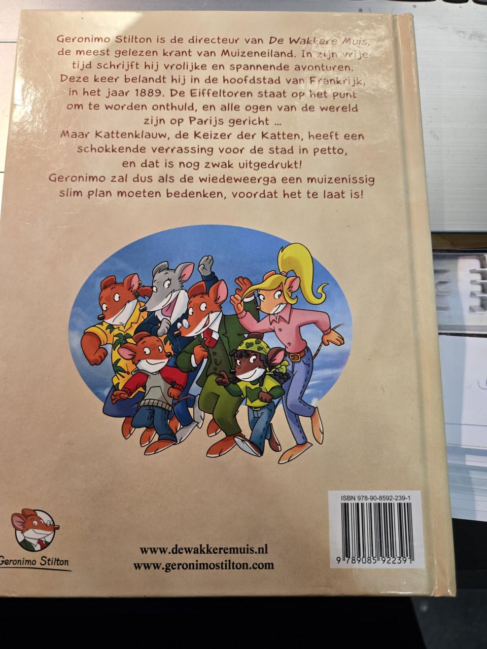 Boek Geronimo Stilton: De strijd om de eiffeltoren 2013 1e druk