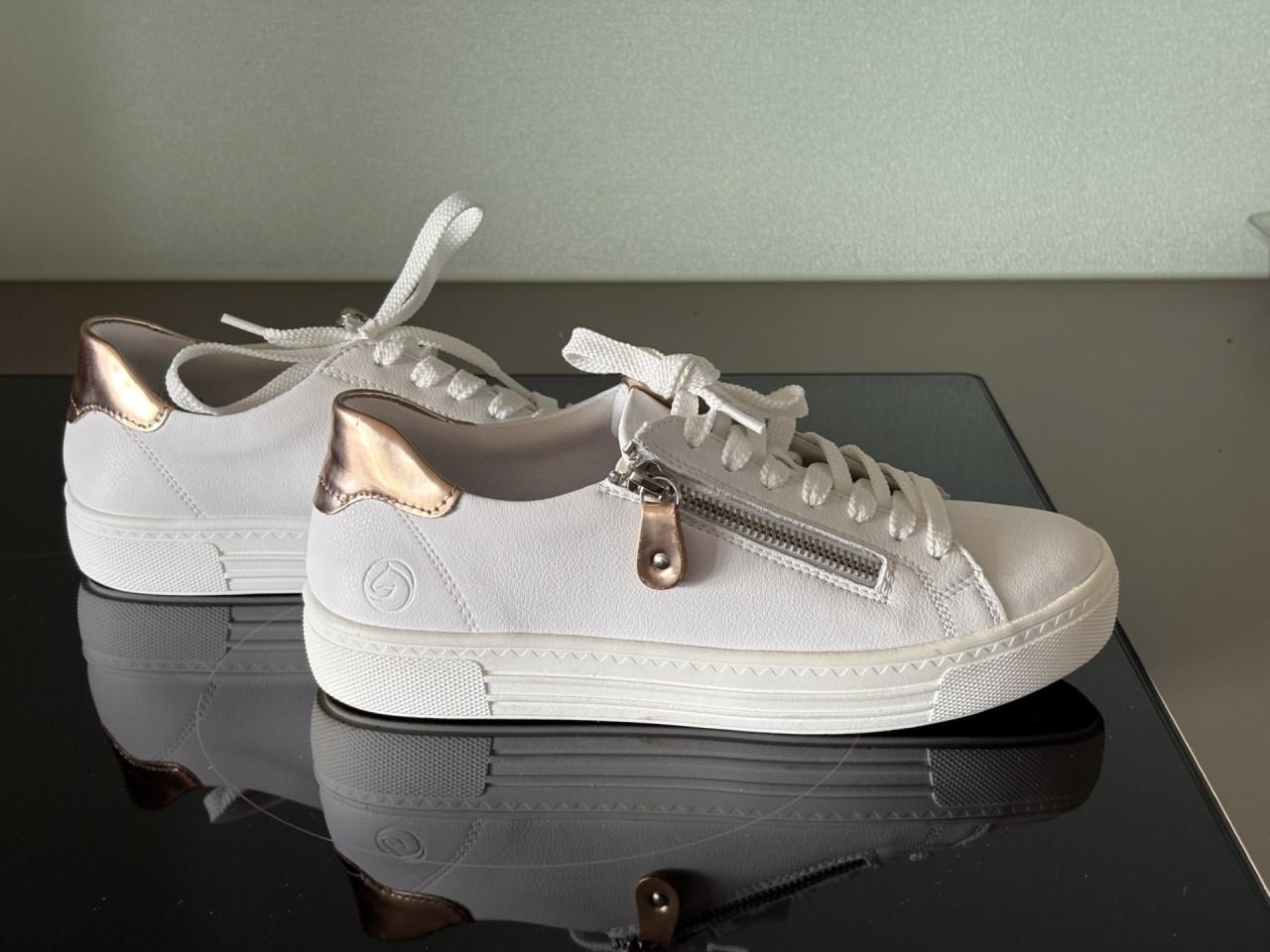 Remonte  schoenen maat 37.