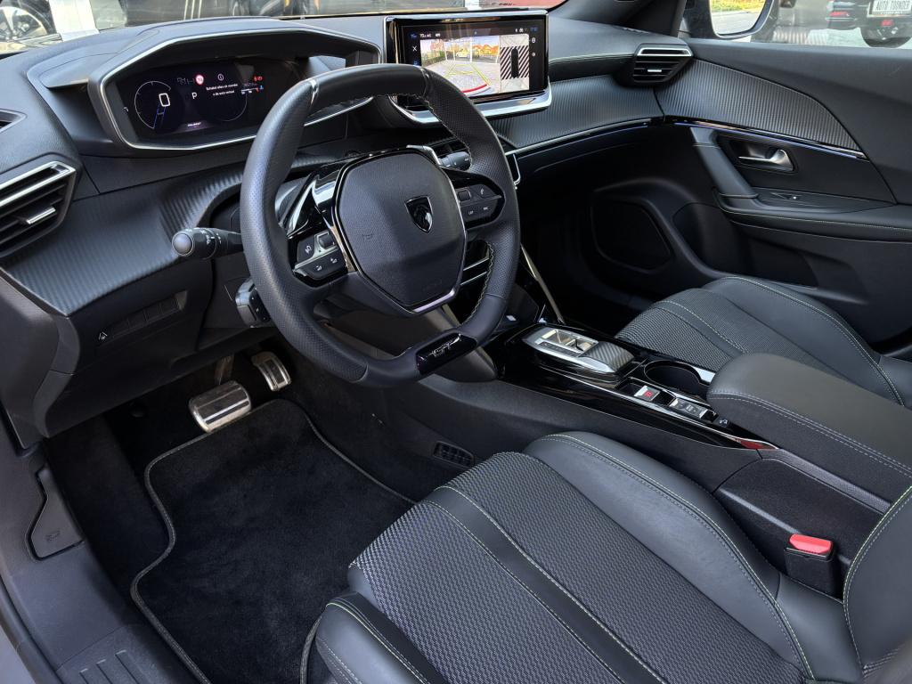 Peugeot 2008 gt automaat 1.2 hybrid 145