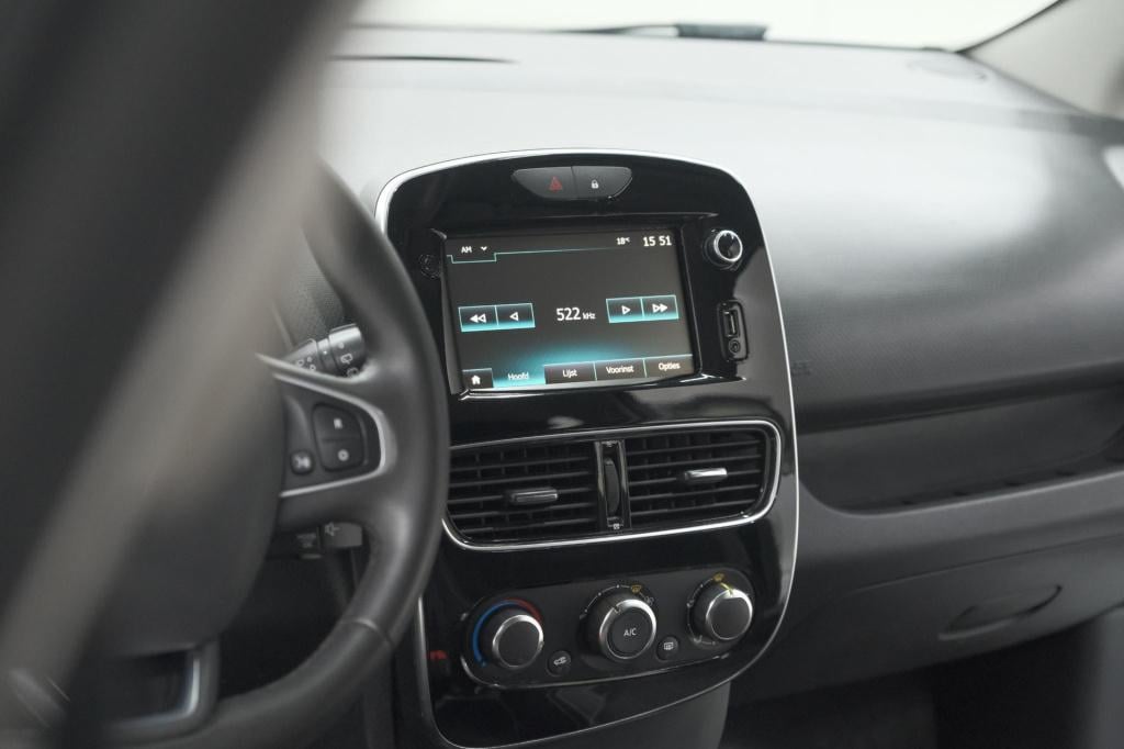 Renault Clio estate tce 90 limited | trekhaak | apple carplay | parkeersens