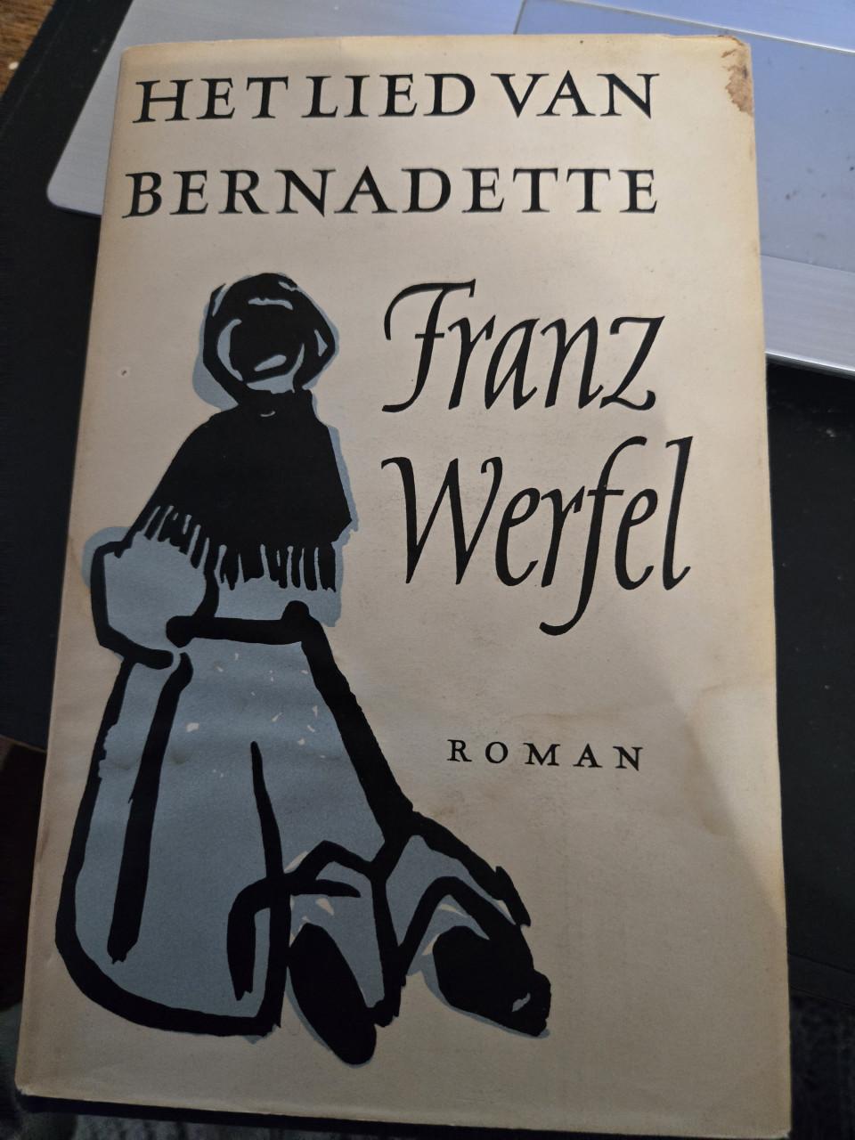 Historische roman "Het lied van Bernadette" door  Franz Werfel.