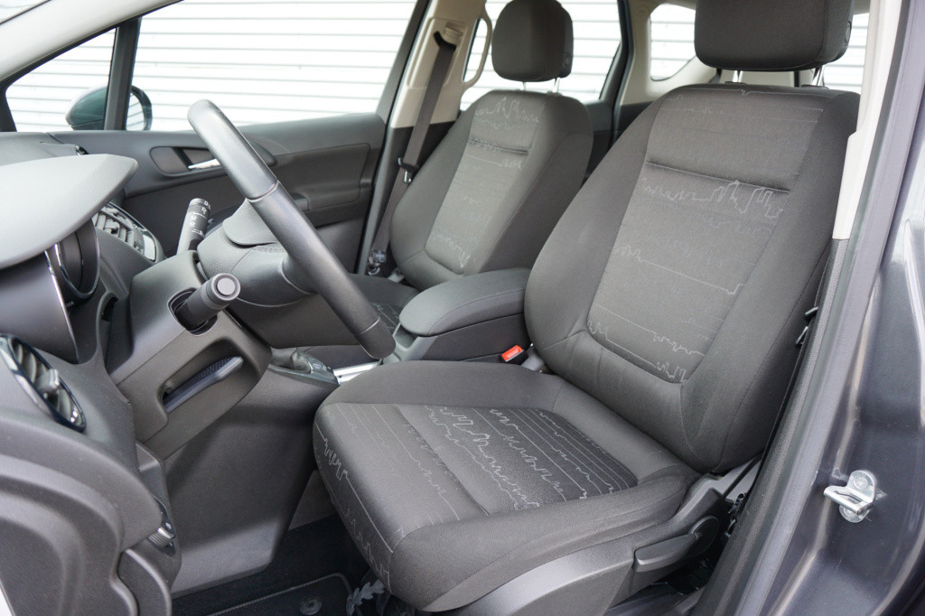 Opel Meriva 1.4 turbo cosmo airco / trekhaak / cruise control  / nap