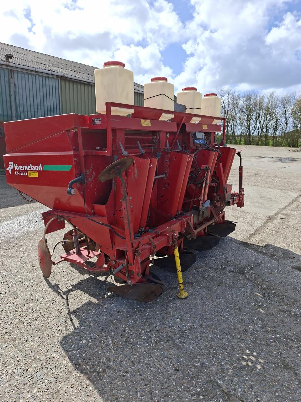 Kverneland UN3100 pootmachine